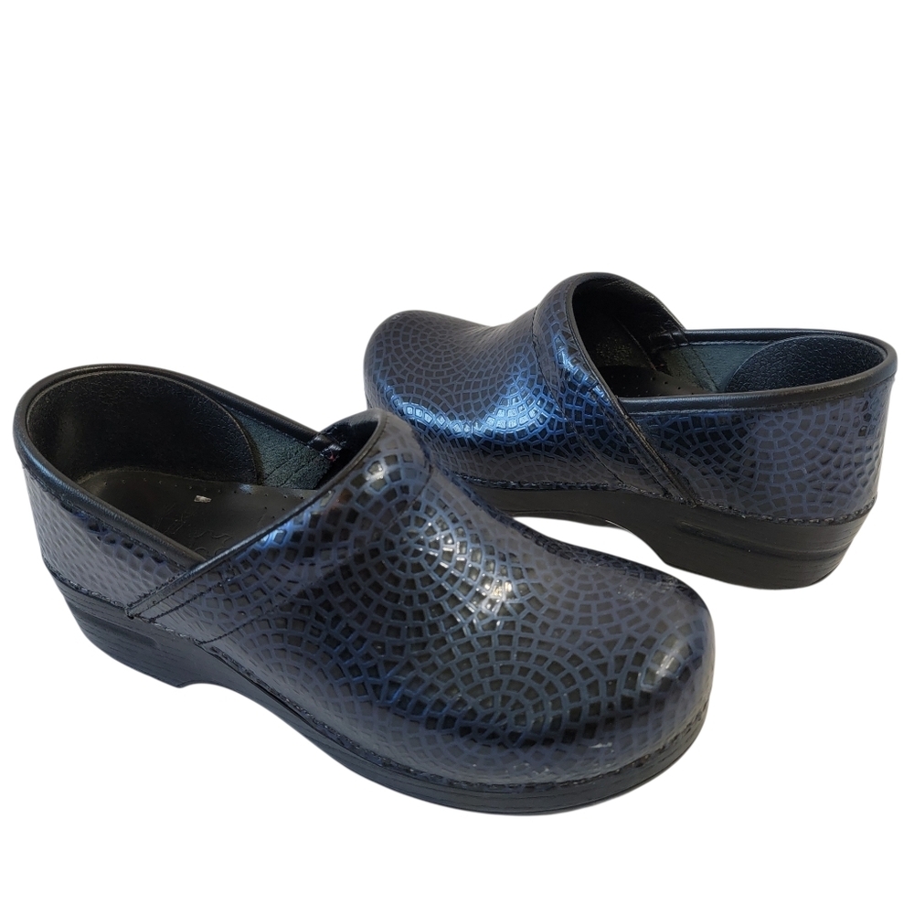 Dansko Professional Clogs Women's Sz 40 Black Mozaic Leather Nurse Hospitals